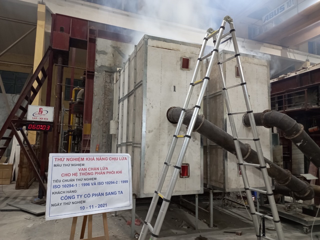 Hình ảnh van ngăn lửa Sang Ta ứng dụng tấm KH Shield test thử nghiệm hiệu quả ngăn cháy